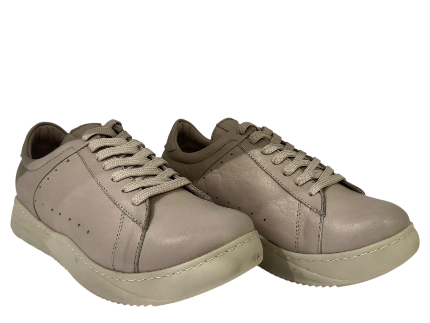 Valerie Low-Top Sneakers: Elevate Your Everyday Style - J-bloomshoes